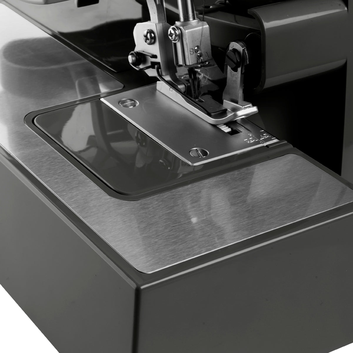 Máquina Overlock Singer HD0405S Heavy Duty