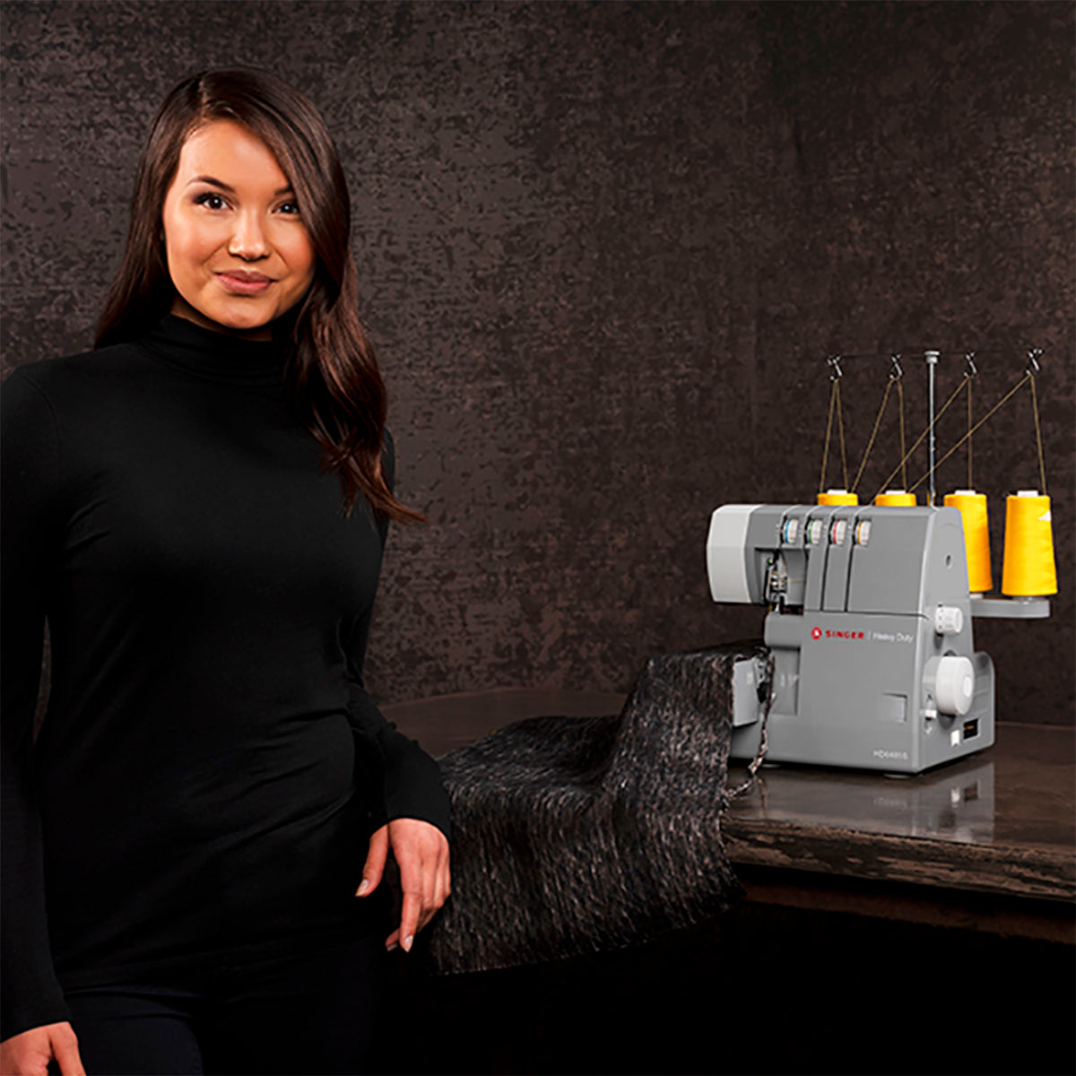 Máquina Overlock Singer HD0405S Heavy Duty