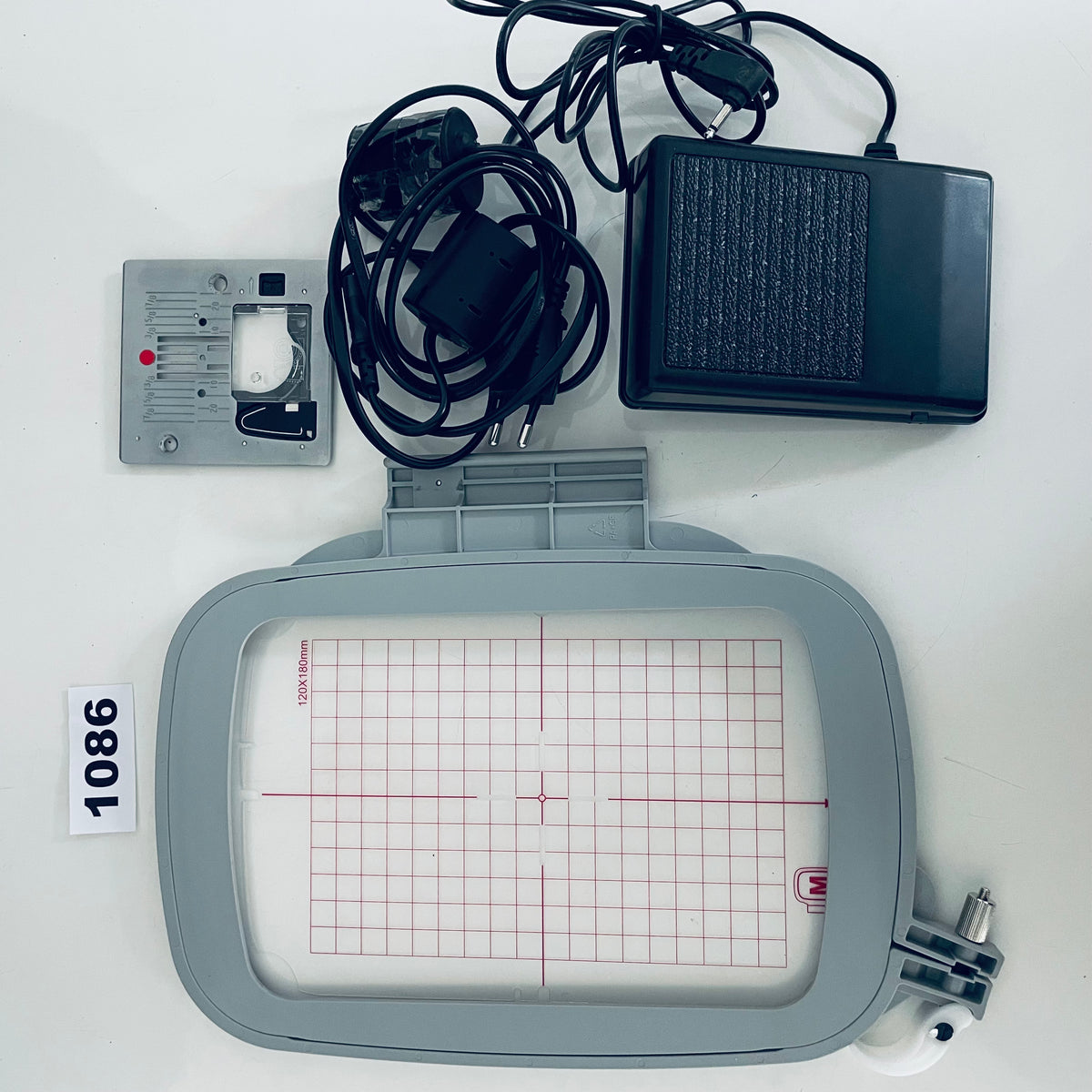 Máquina Bordadora y de coser Merritt Wifi (Segunda Selección N1086)