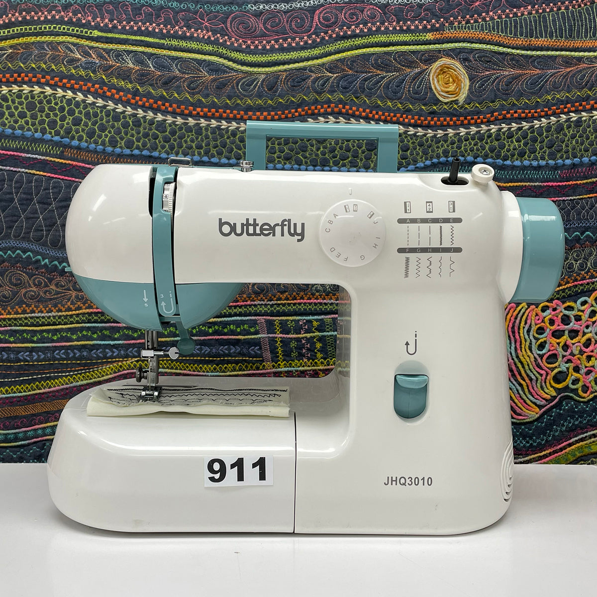 Máquina de coser Butterfly JHQ3010 (Segunda Selección N911)