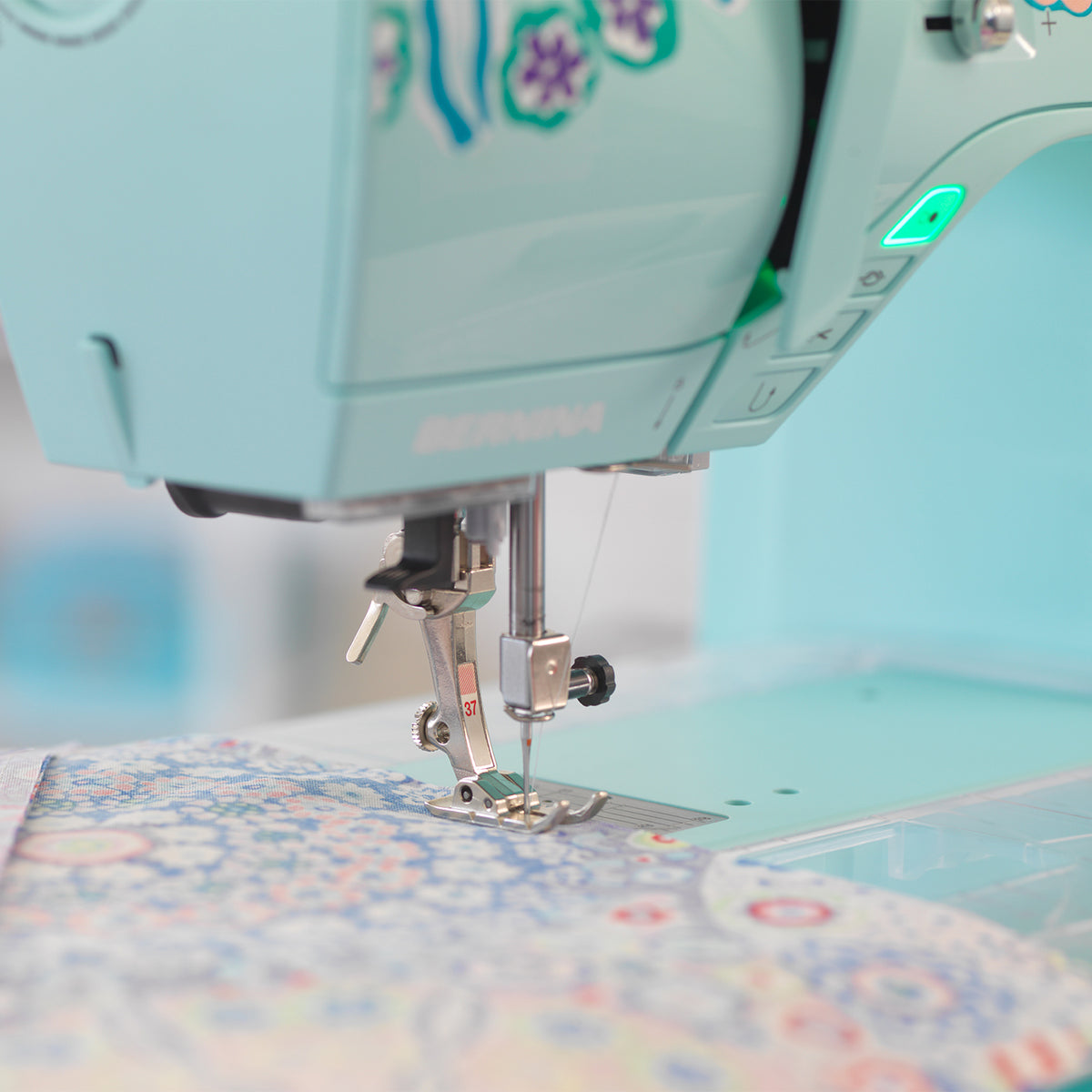 Máquina de Coser Bernina 475QE Kaffe Fassett