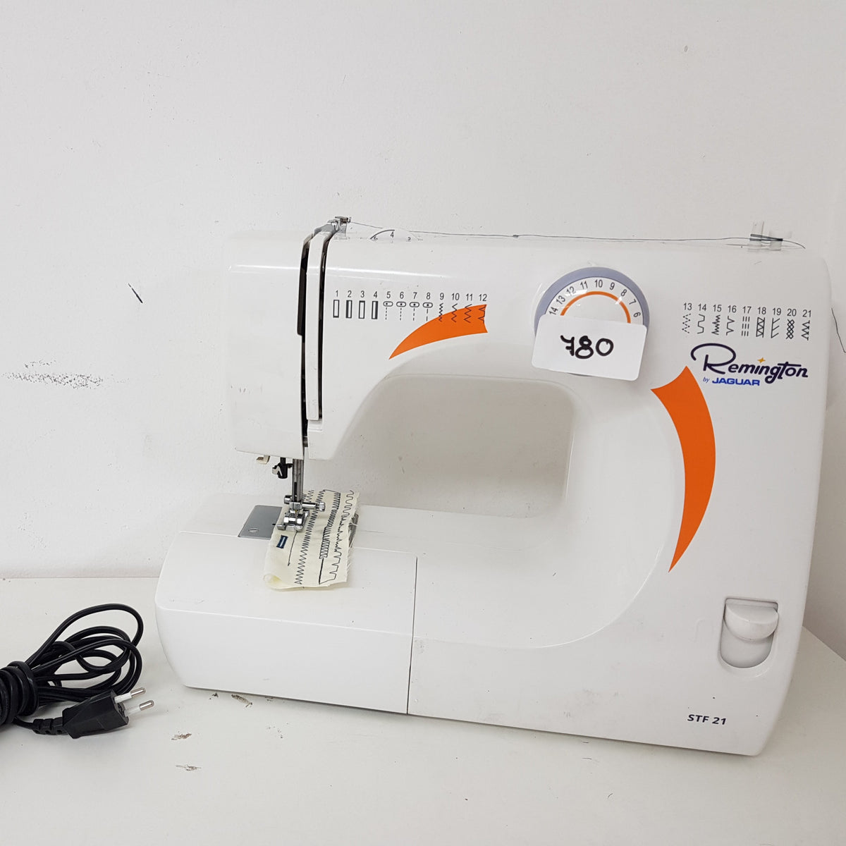 Máquina de coser Remington STF21 (Segunda Selección N780)