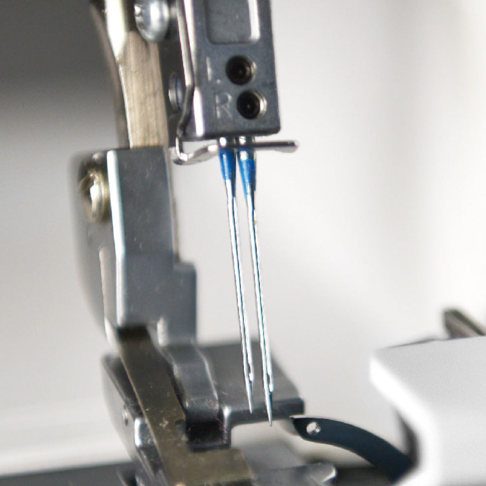 Máquina Overlock Necchi L234A