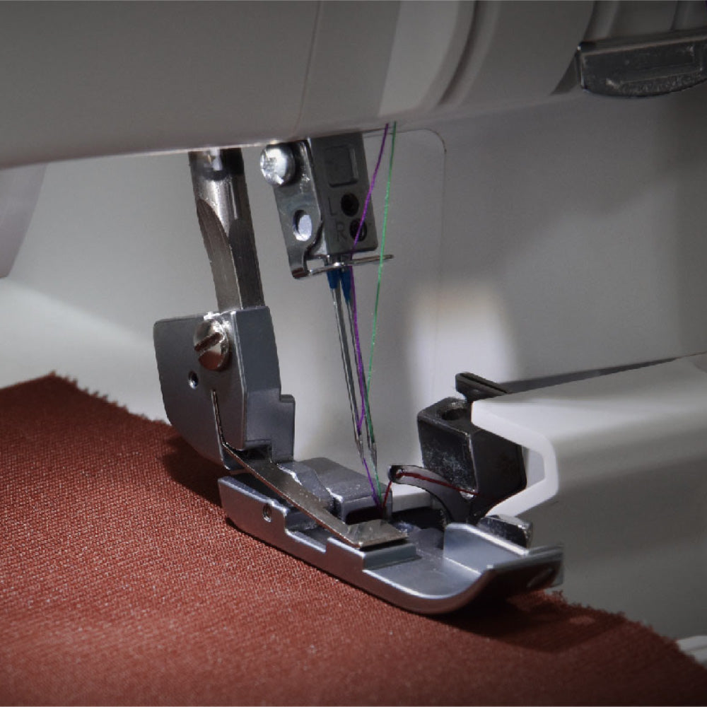 Máquina Overlock Necchi L234A